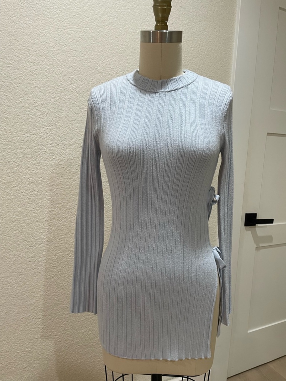 Sexy Side-Tie Crewneck Sweater in Light Blue